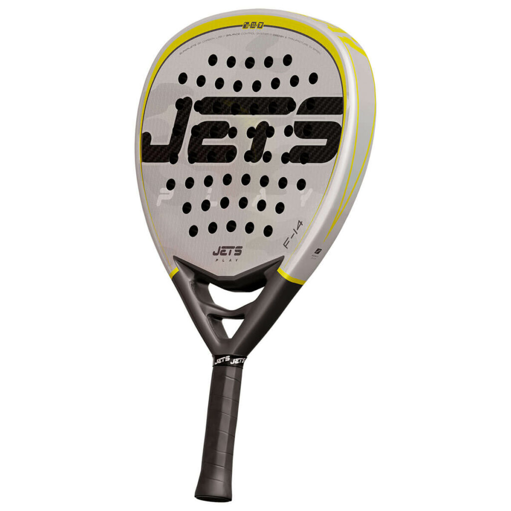 Pala de pádel diamante F14: inclinada
